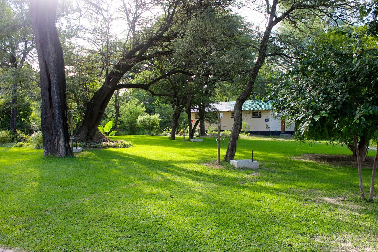 Caprivi Mutoya Lodge And Campsite Katima Mulilo Exterior foto